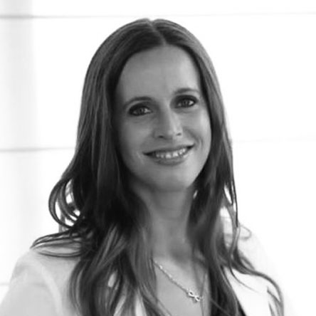 Dra. Andrea Von Hoveling.